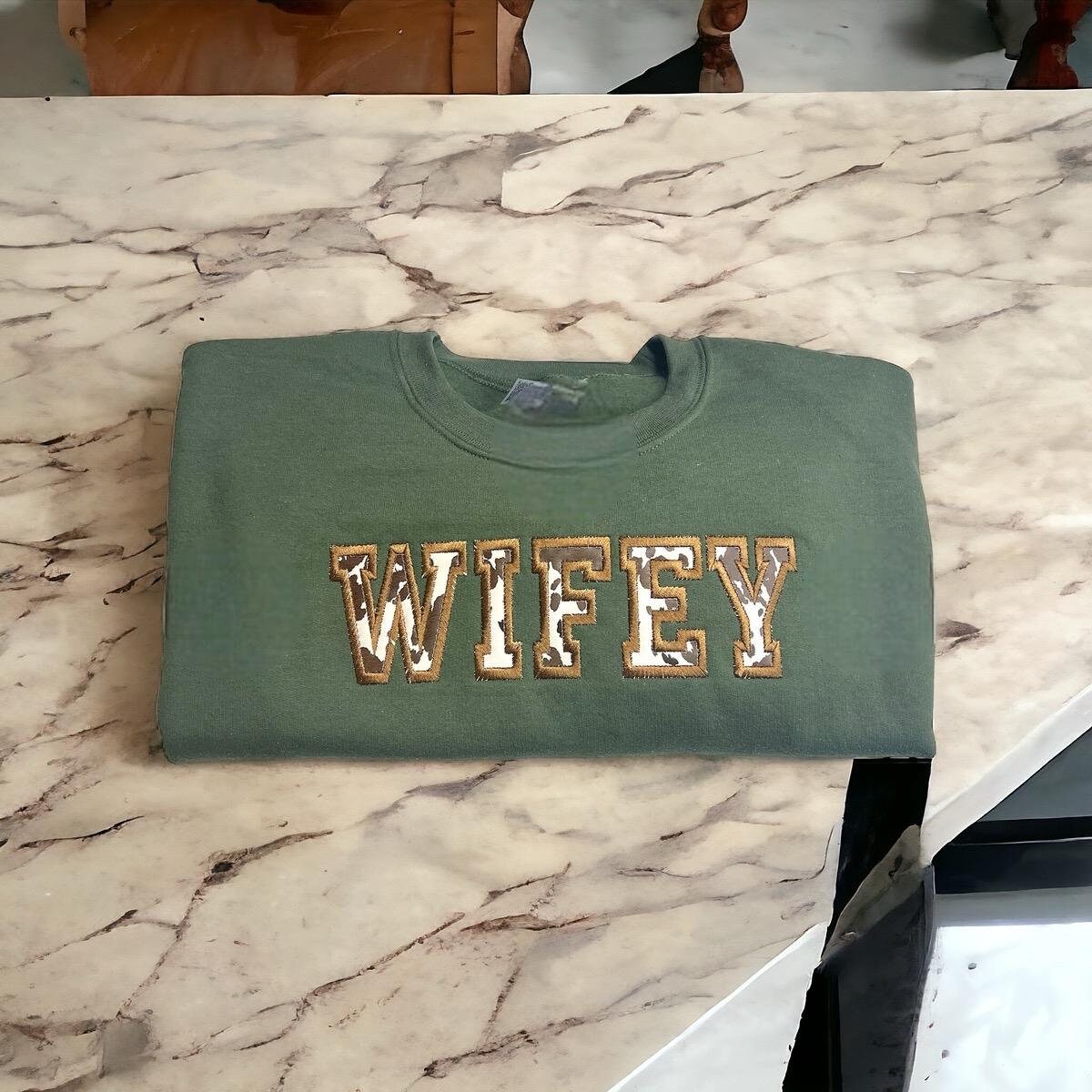 Wifey Crew neck sweater