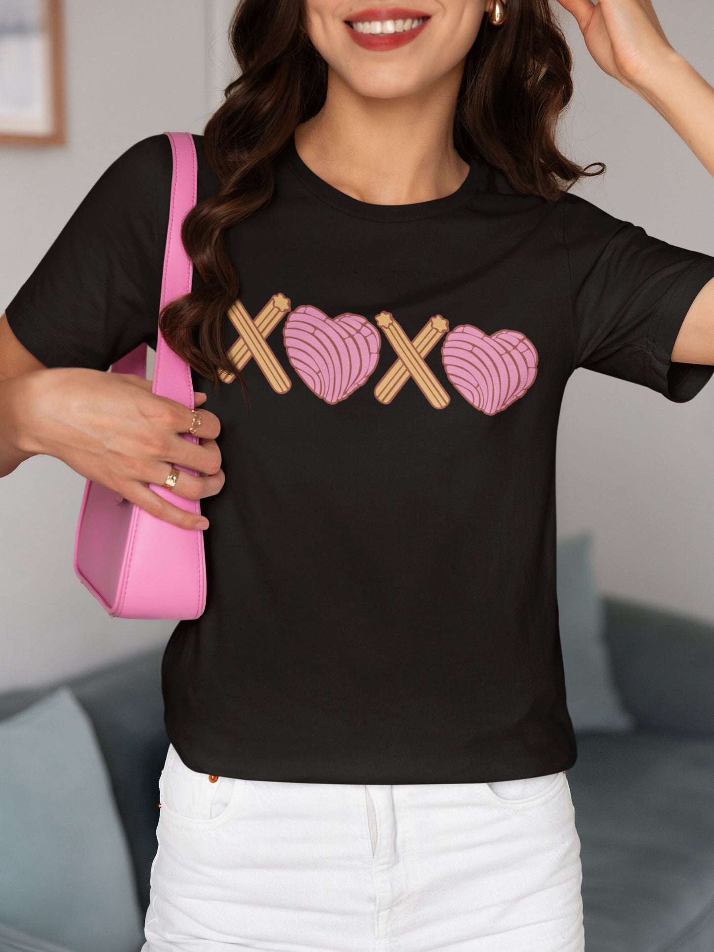 Concha "XOXO" T-Shirt